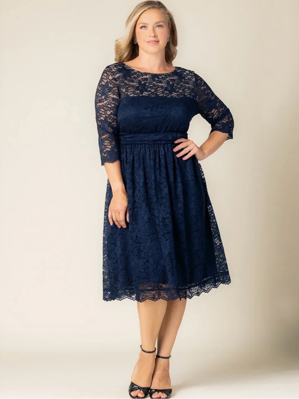 Kiyonna Indigo Blue Luna Lace Cocktail dress woman’s Plus Size 2X (18-20) NWT